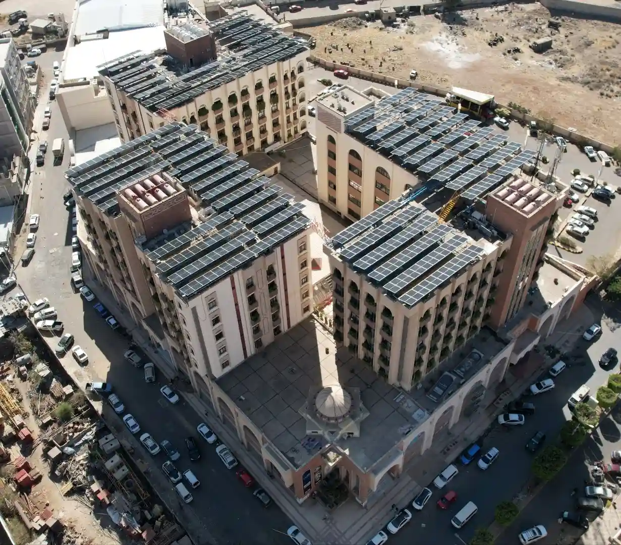 صورة من مشروع الطاقة الشمسية ل مركز الليبي التجاري بواسطة الراعبي